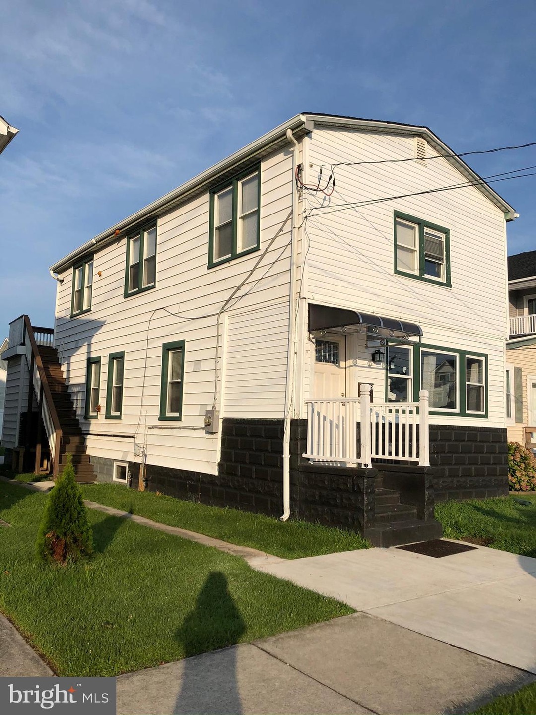 432 W Roberts Ave, Wildwood, NJ 08260 - photo 1