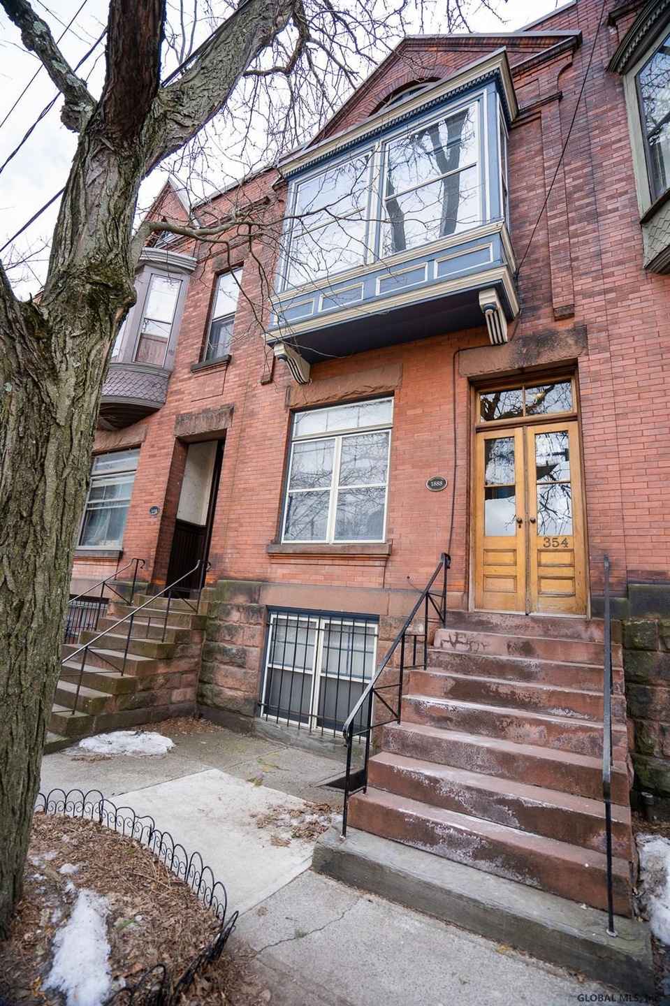 354 Hamilton St, Albany, NY 12210 - photo 1