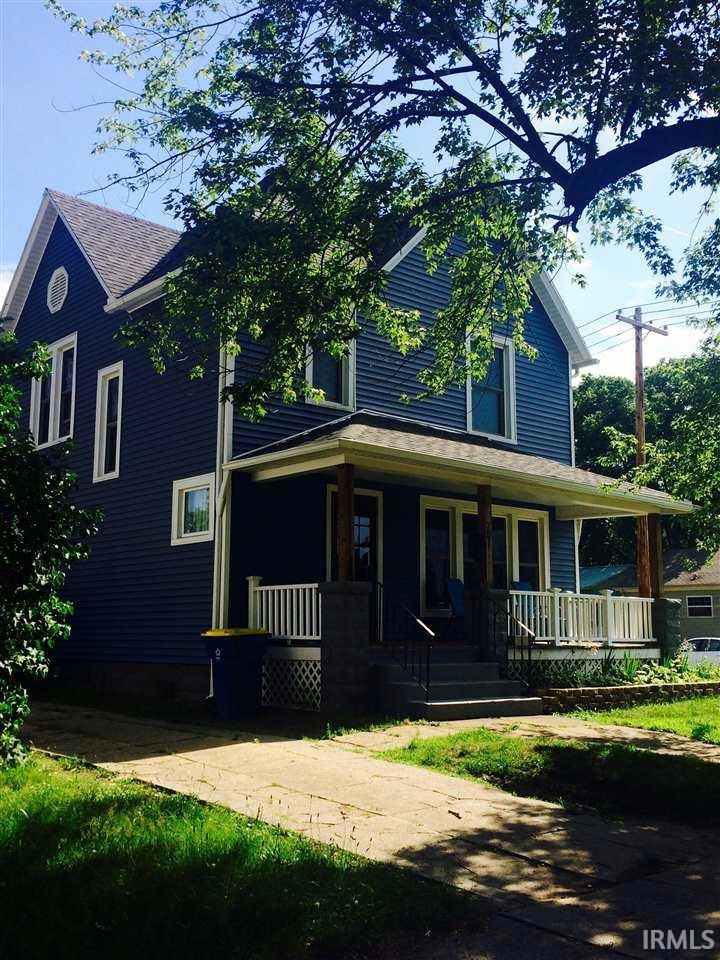 Newer Roof & Blue Vinyl Siding!