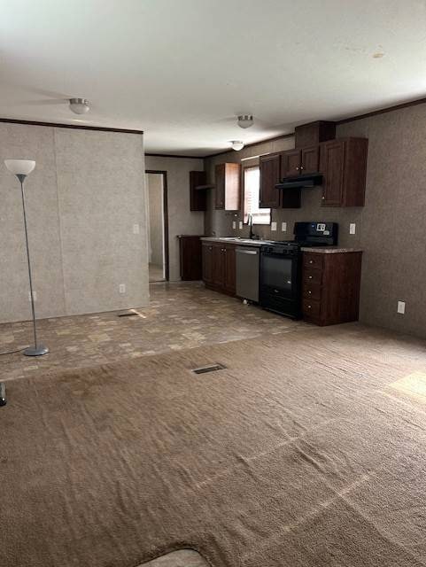 911 18th Ave N, Wahpeton, ND 58075 - photo 1