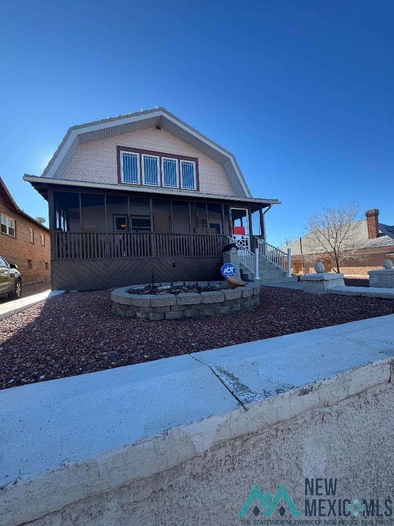 108 E Hill Ave, Gallup, NM 87301 - photo 1