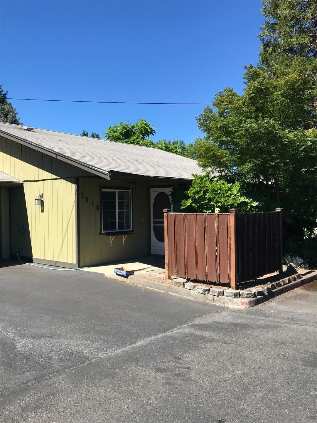 1019 SW Central Ave, Grants Pass, OR 97526 - photo 1