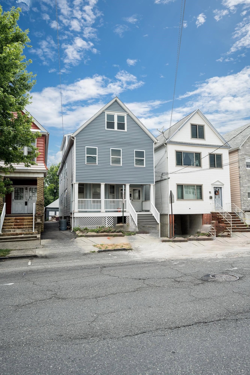 Sold $585,000 • Co-Listing Agent