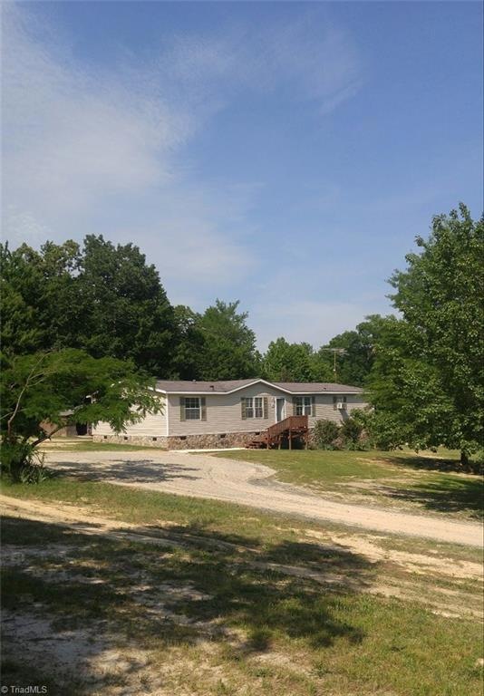 2512 Mountain View Rd, Asheboro, NC 27205 - photo 1