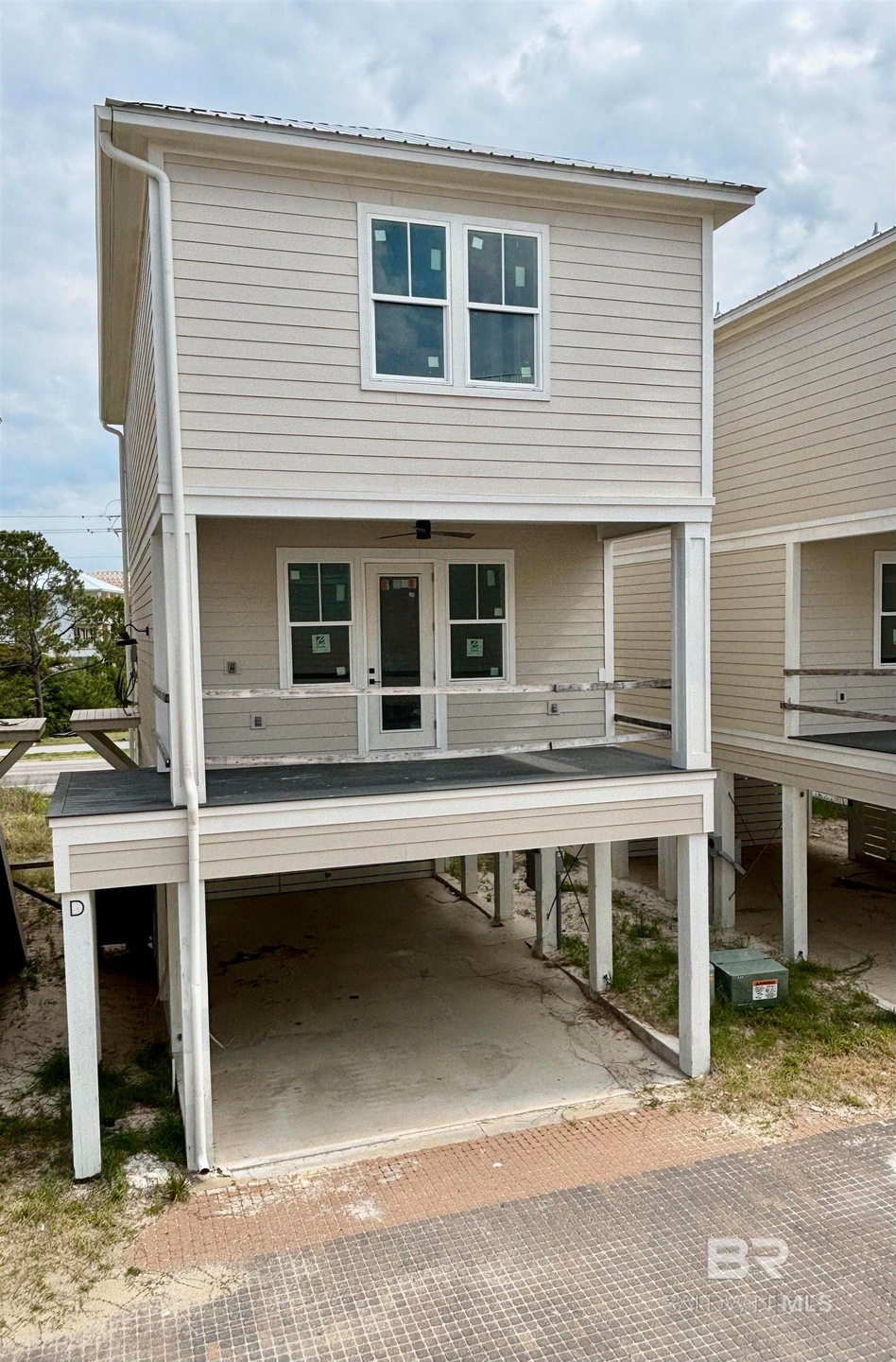 For Sale $799,900 • Co-Listing Agent