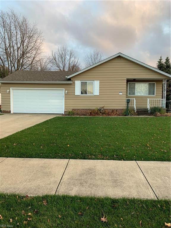 30210 Twin Lakes Dr, Wickliffe, OH 44092 - photo 1