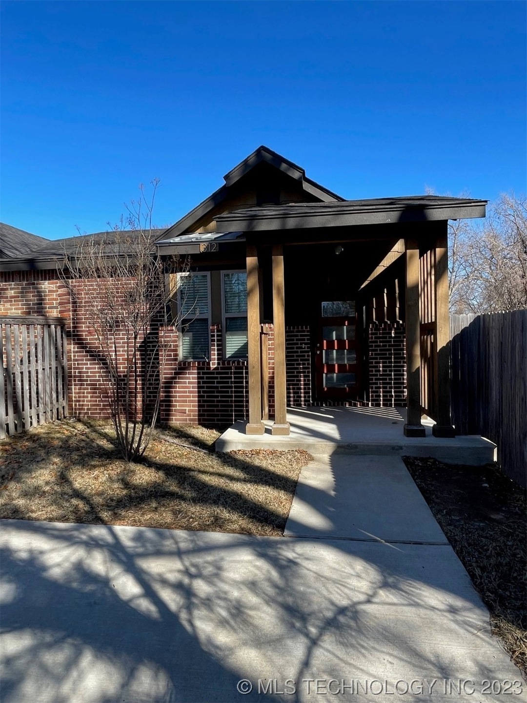 312 W Fort Worth St, Broken Arrow, OK 74012 - photo 1