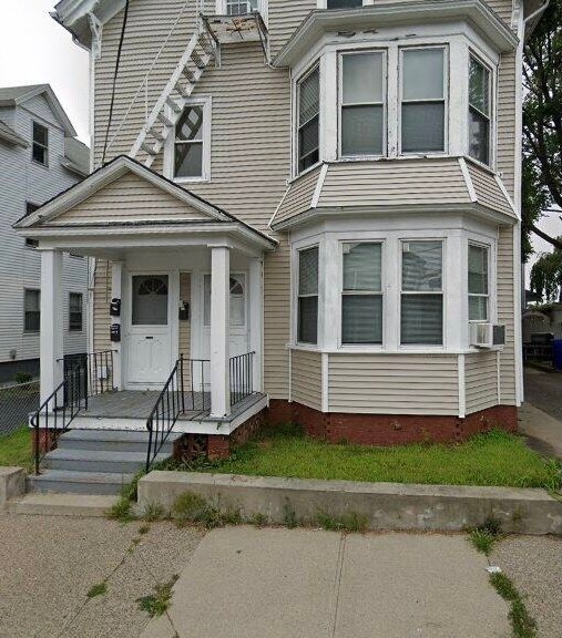 44 Amey St unit 1, Pawtucket, RI 02860 - photo 1