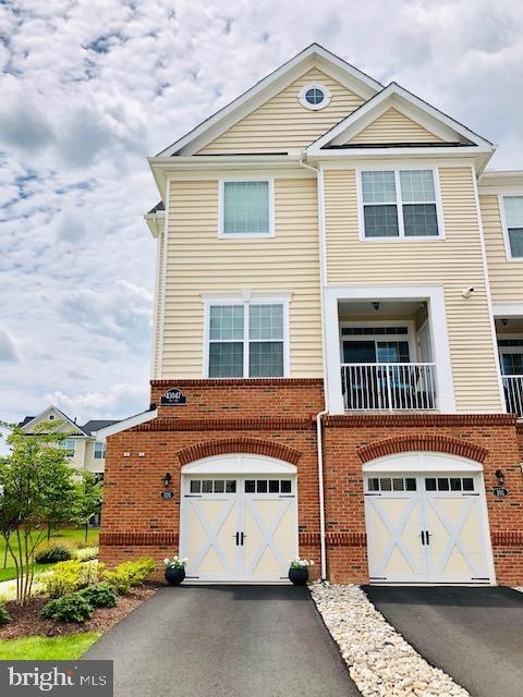 43047 Stuarts Glen Terrace unit 105, Ashburn, VA 20148 - photo 1