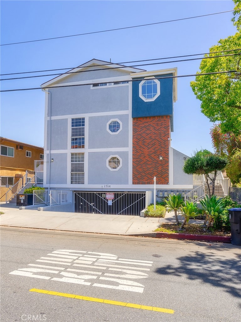 For Rent $2,992/month
