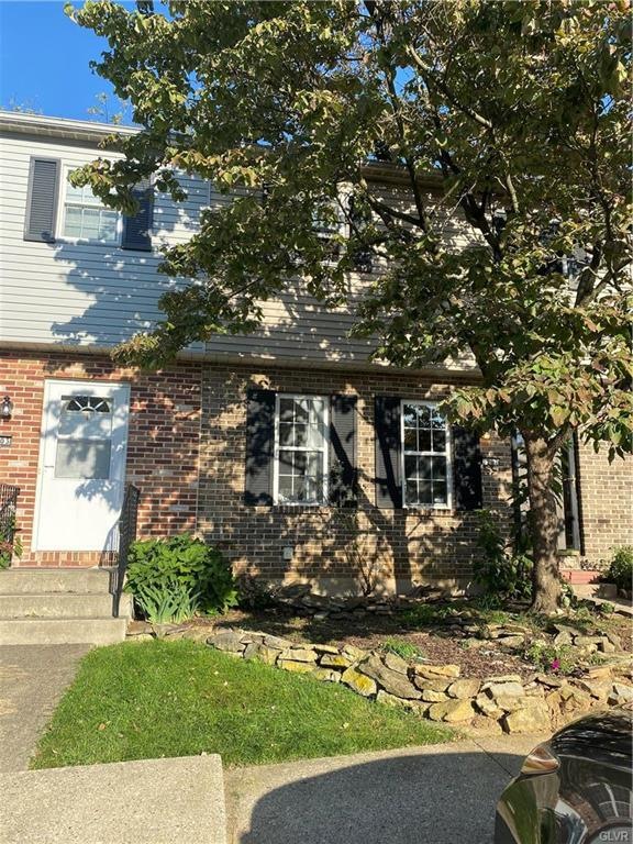 1207 Eagle St, Allentown, PA 18106 - photo 1