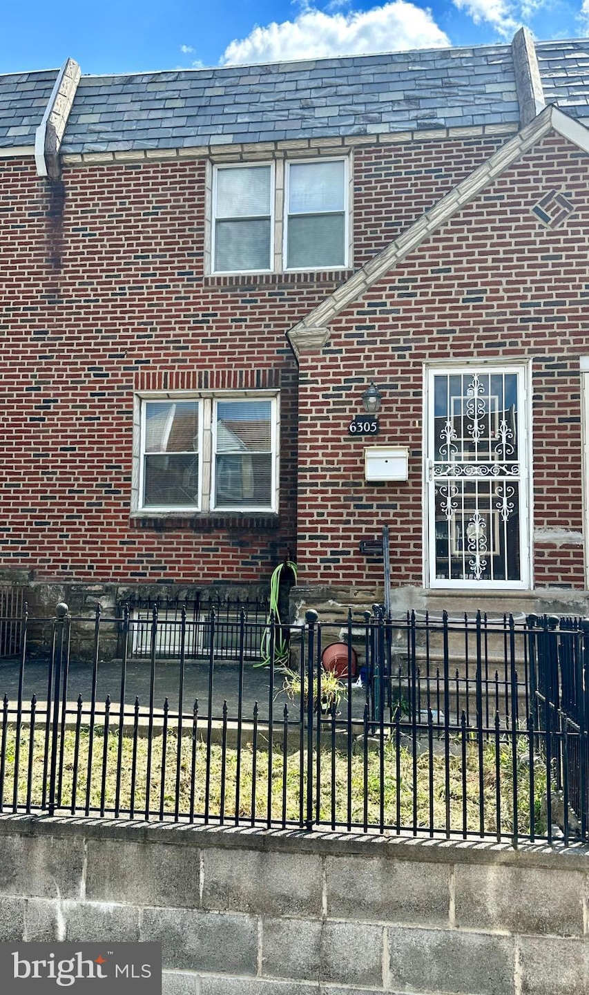 6305 Elmhurst St, Philadelphia, PA 19111 - photo 1