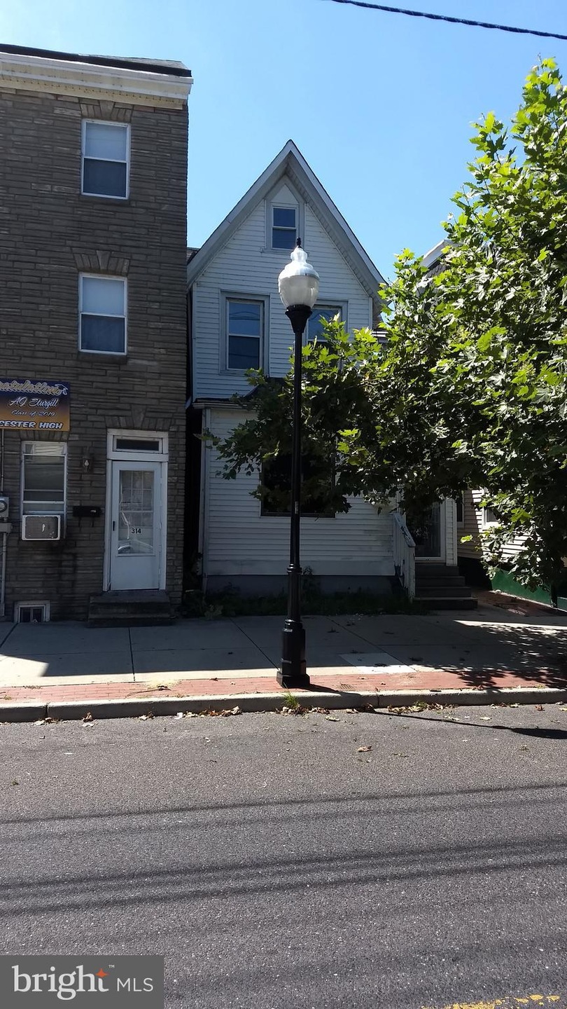 312 Market St, Gloucester City, NJ 08030 - photo 1