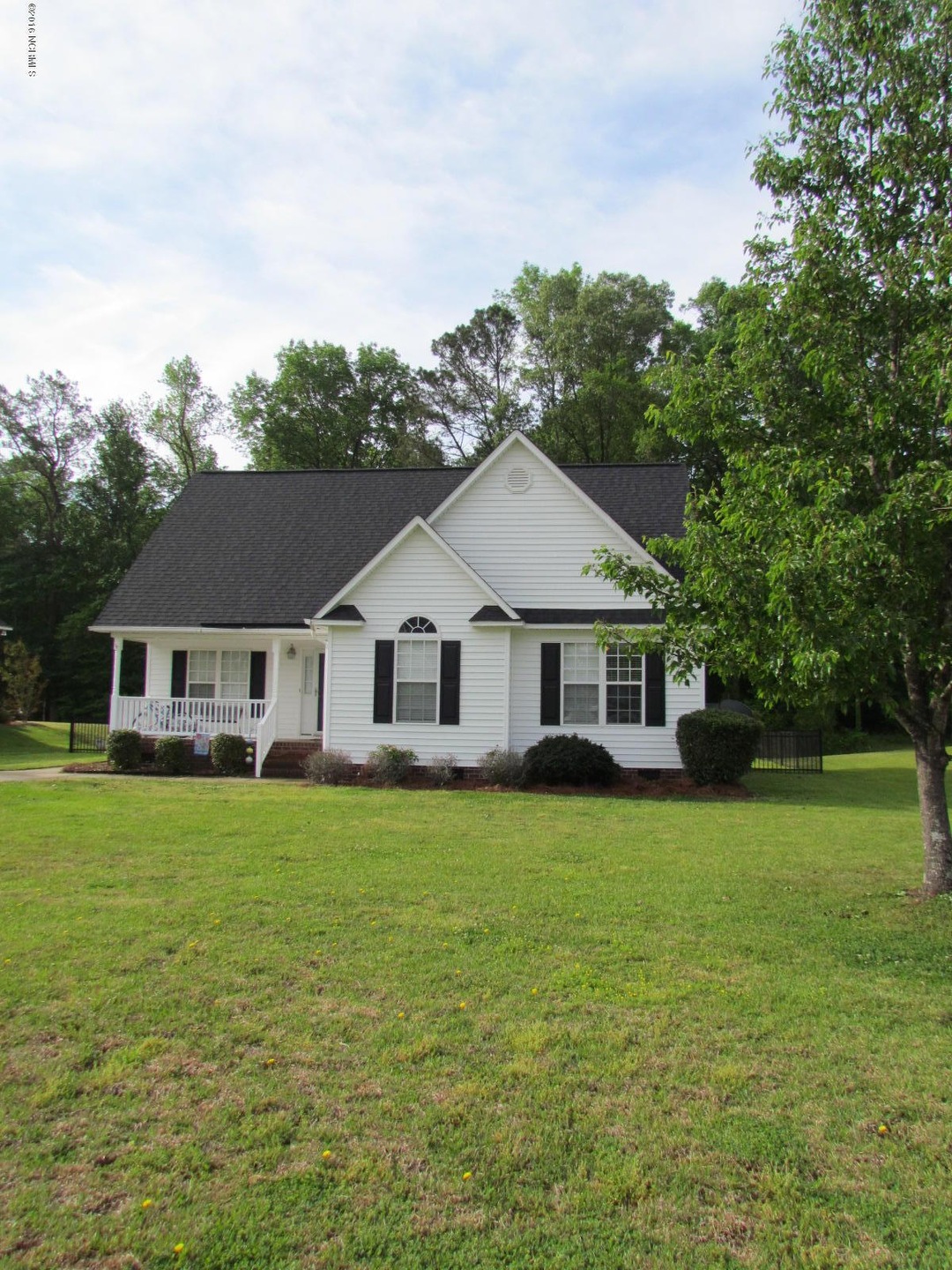 253 Magnolia Dr, Winterville, NC 28590 - photo 1