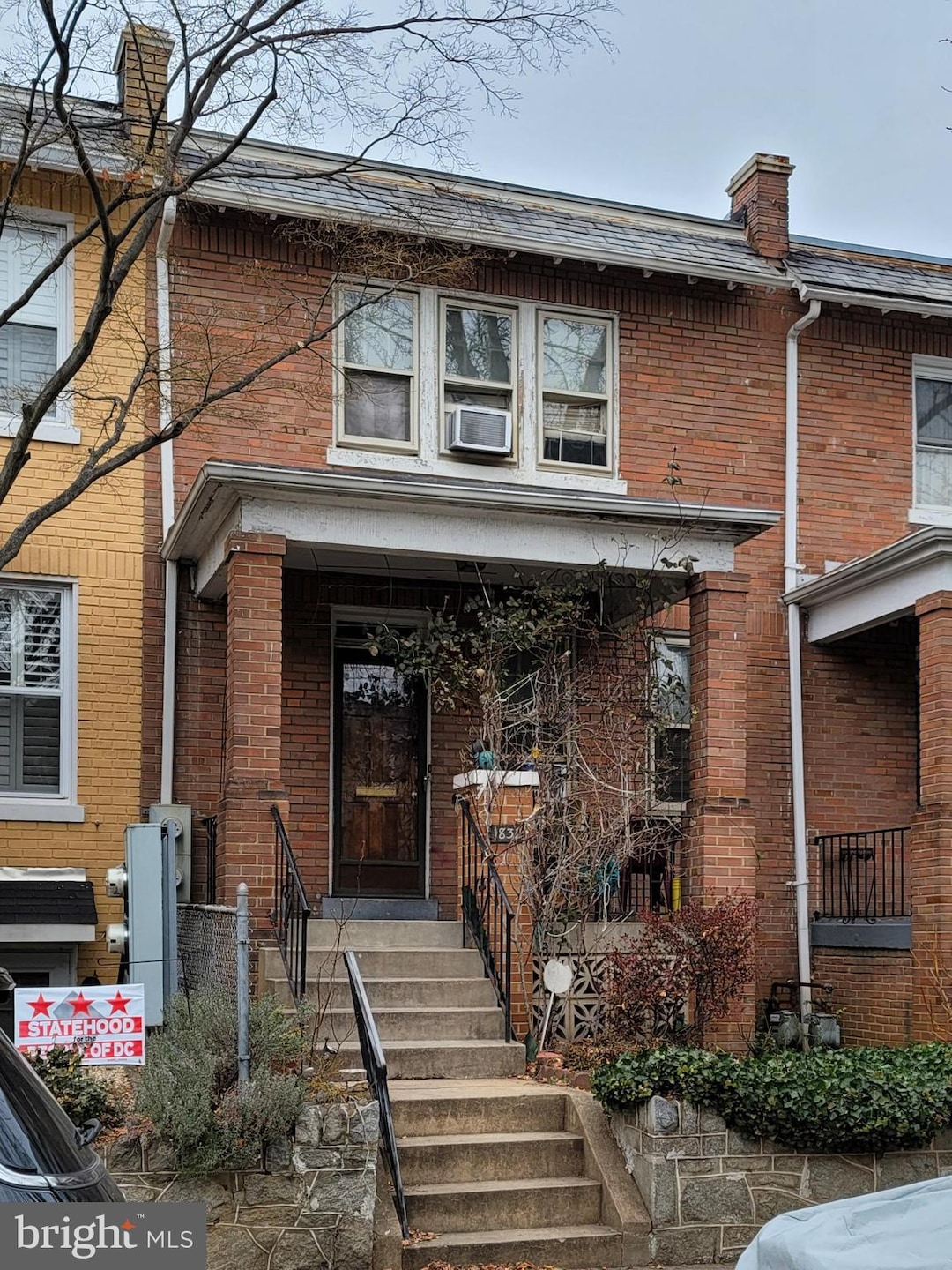 Sold $700,000 • Co-Listing Agent