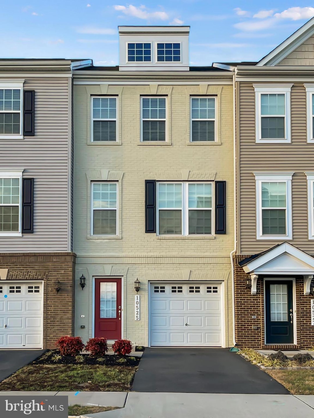 10525 Hinton Way, Manassas, VA 20112 - photo 1