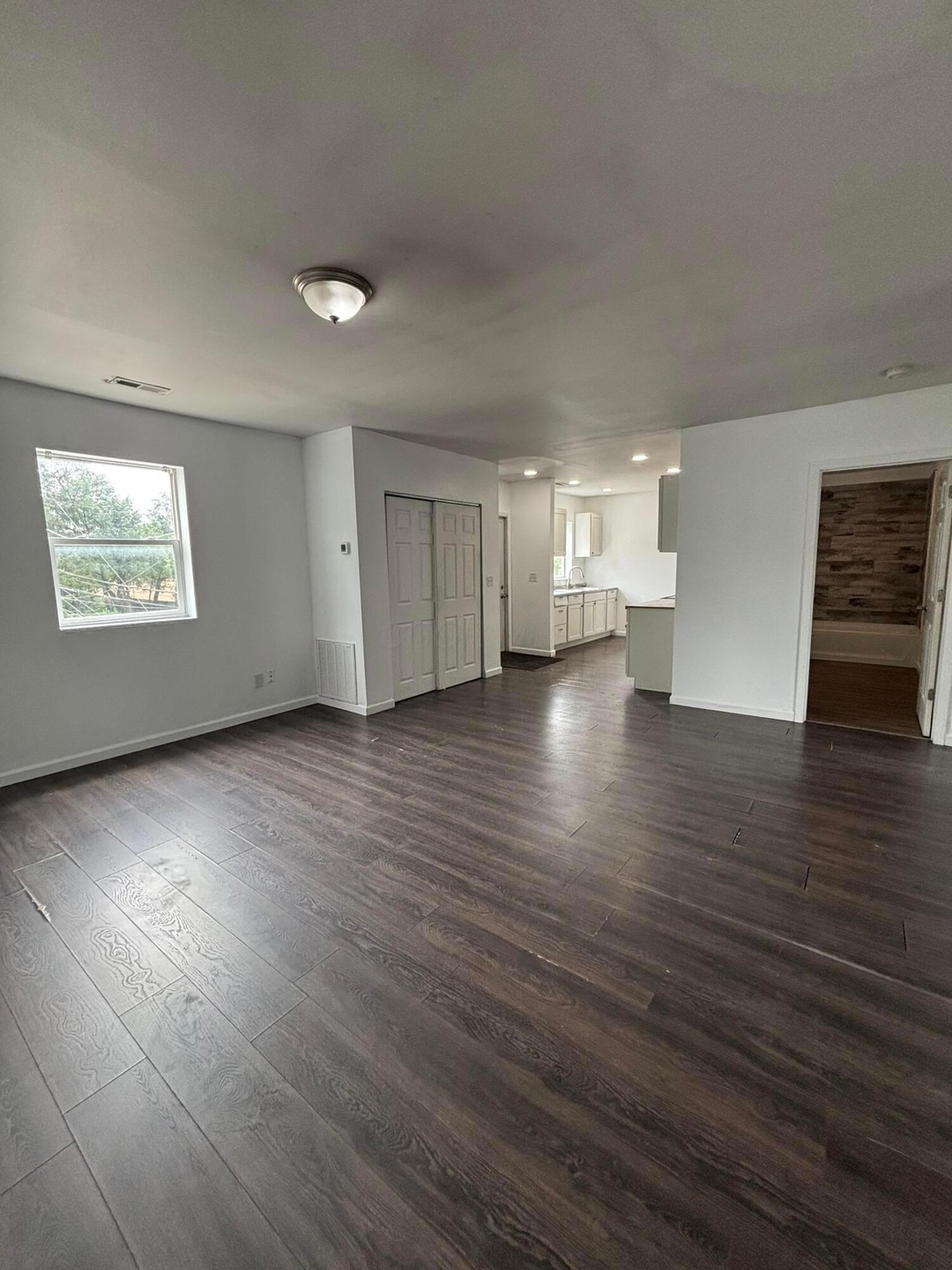 836 S Hamilton Rd, Columbus, OH 43213 - photo 1