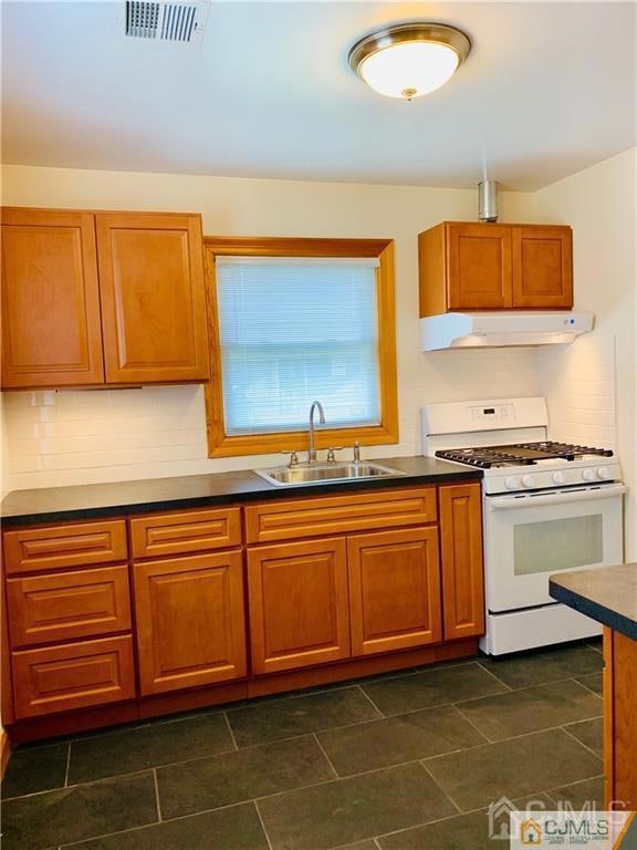 30 Sharot St, Carteret, NJ 07008 - photo 1