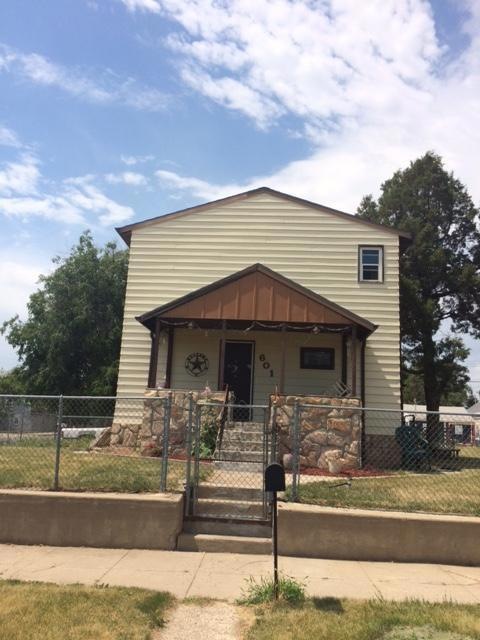 Front of home<|><|>