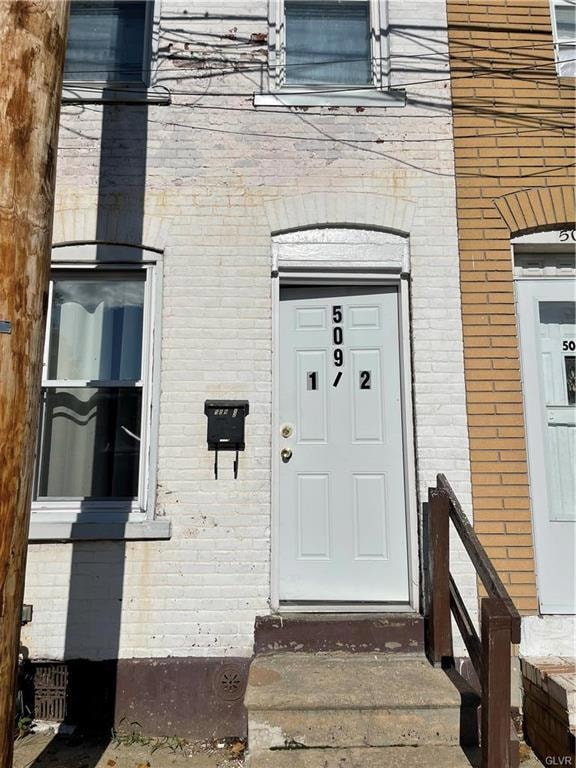 509 N Railroad St, Allentown, PA 18102 - photo 1