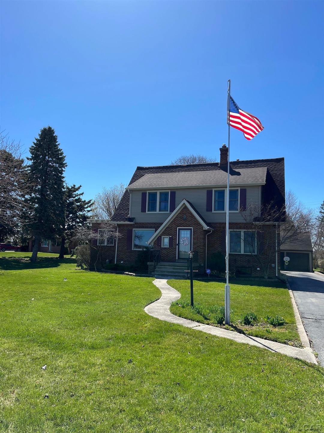 9165 W Saginaw Rd, Vassar, MI 48768 - photo 1