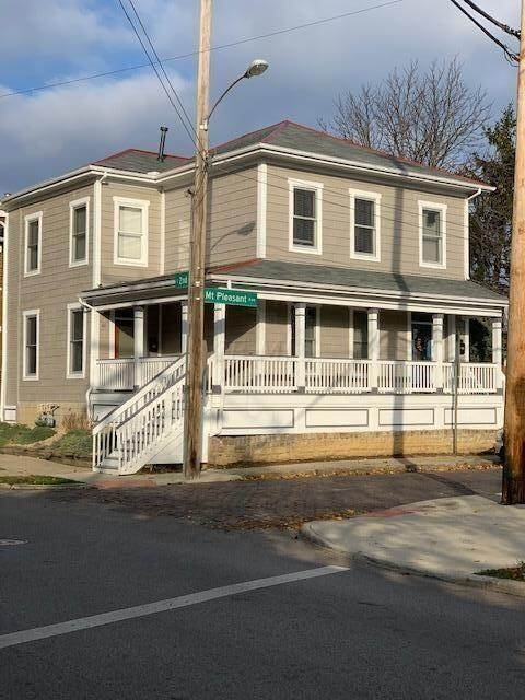 40 E 2nd Avenue