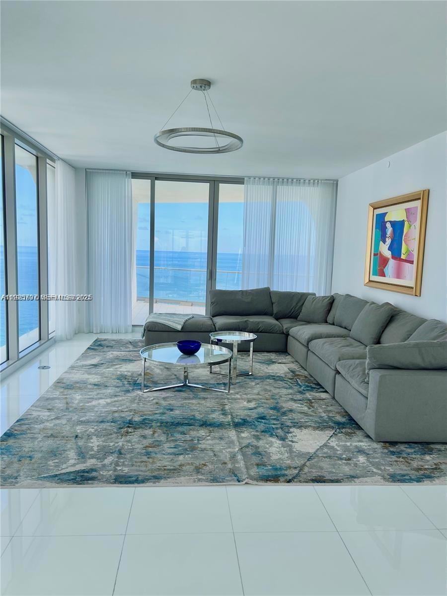Jade Signature unit 1905, Sunny Isles Beach, FL 33160 - photo 1
