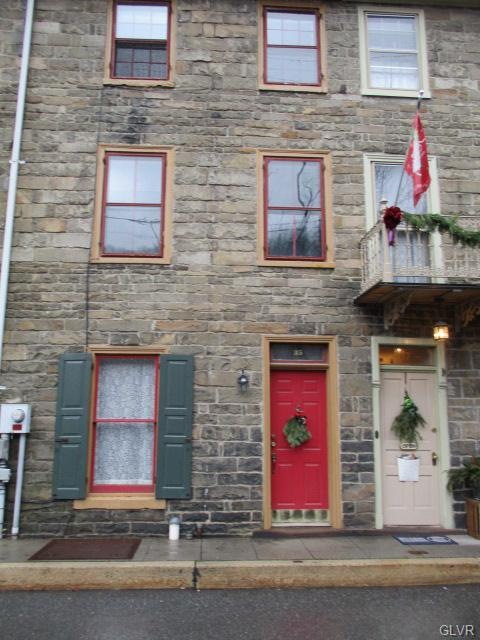 35 Race St, Jim Thorpe, PA 18229 - photo 1