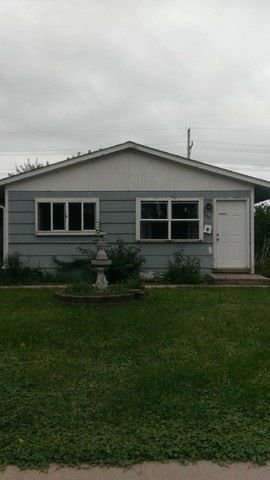 209 Butte Ln, Carpentersville, IL 60110 - photo 1