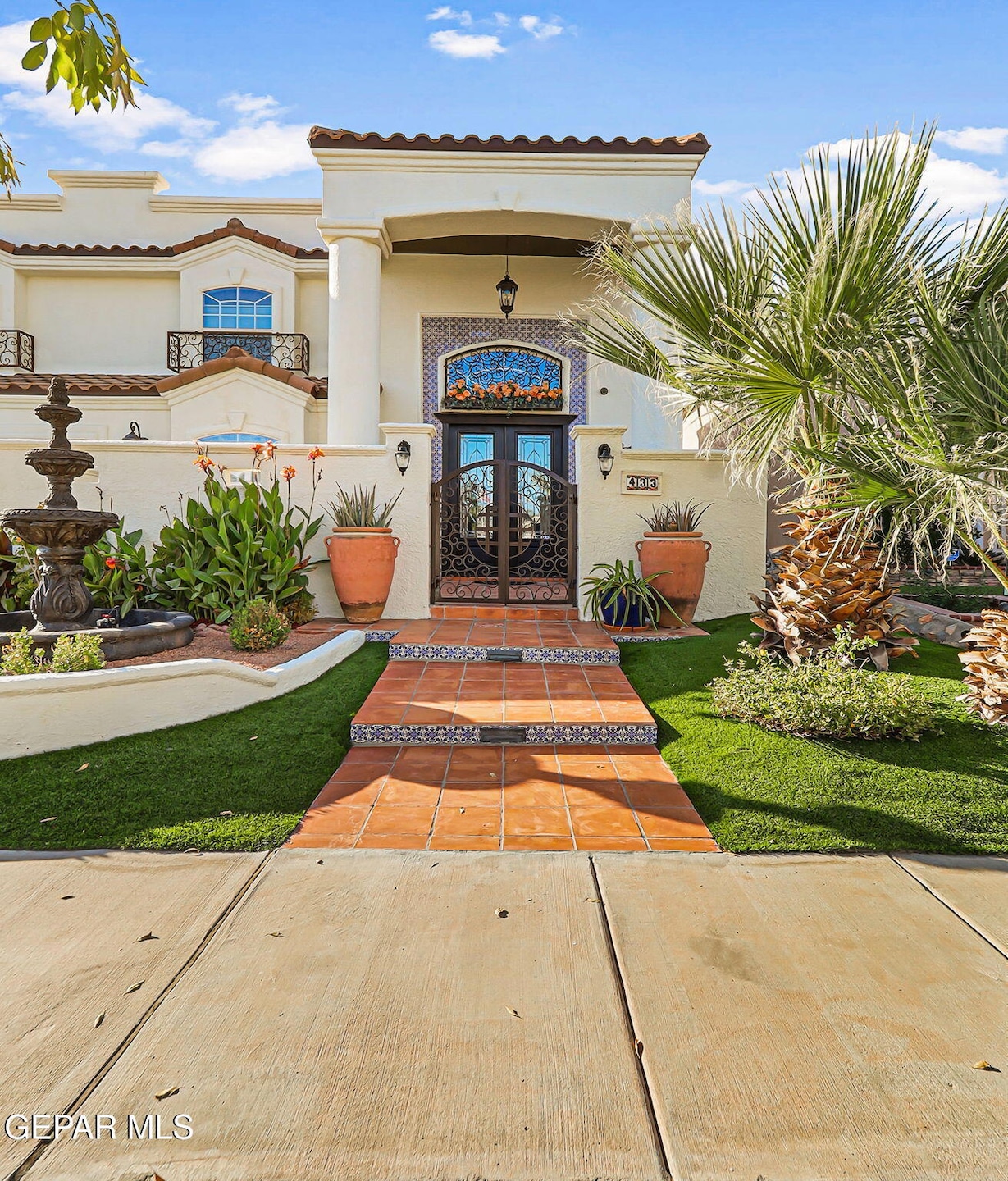 433 Emerald Bluff Dr, Horizon City, TX 79928 - photo 1