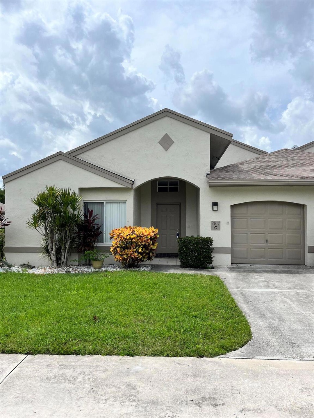9817 Boca Gardens Cir N unit C, Boca Raton, FL 33496 - photo 1