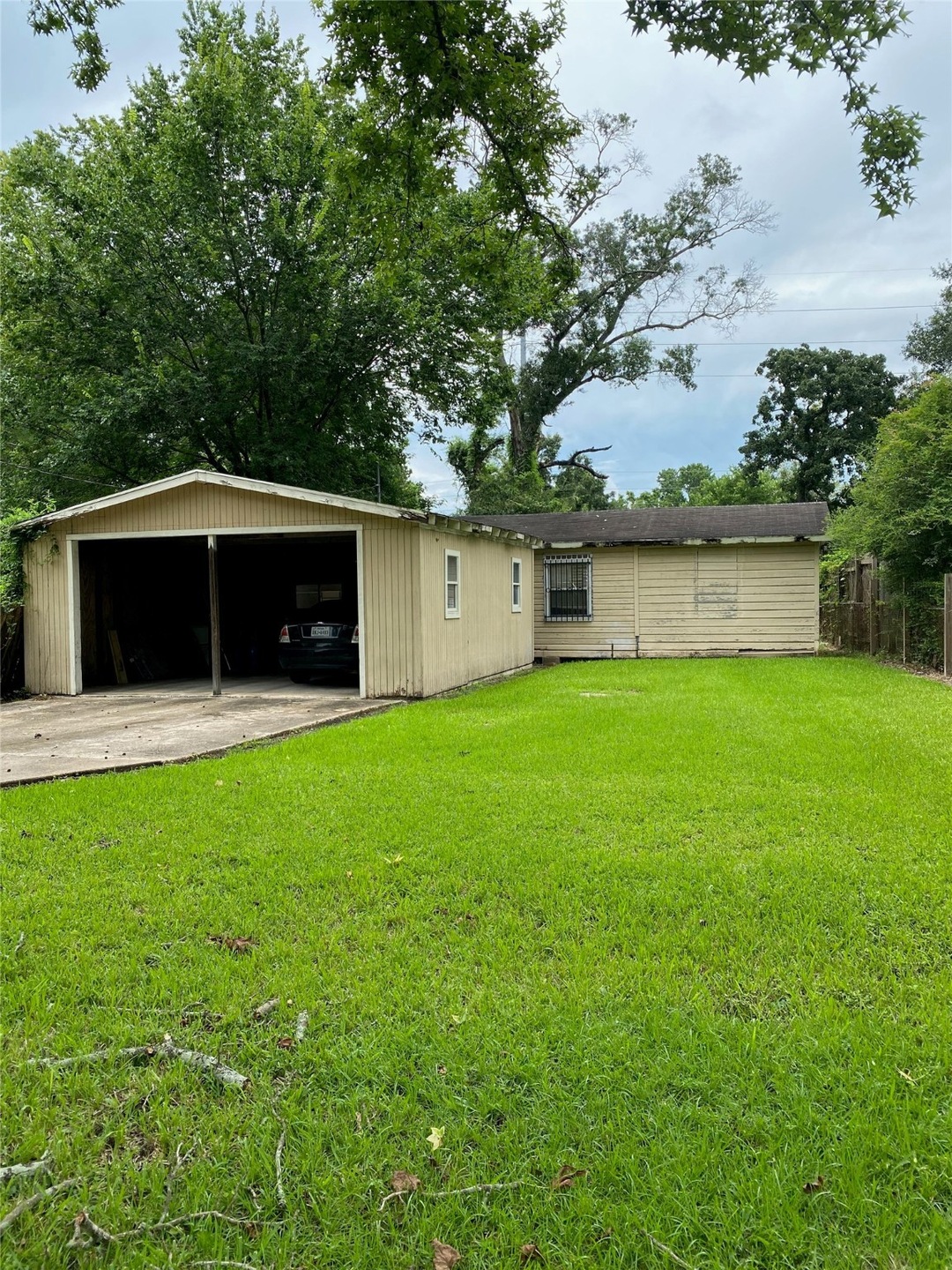 4921 Fitch St, Houston, TX 77016 - photo 1