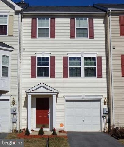 181 Scarboro Dr, Bunker Hill, WV 25413 - photo 1