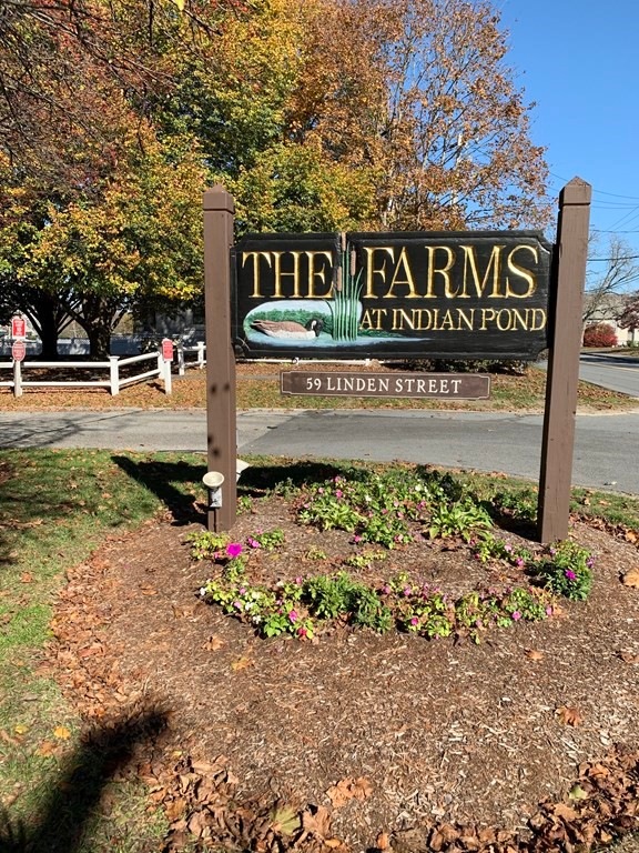 111 Carriage Ln unit 111, Taunton, MA 02780 - photo 1