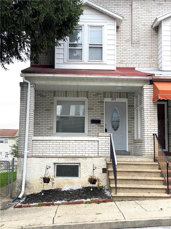 227 E Elm St, Allentown, PA 18109 - photo 1