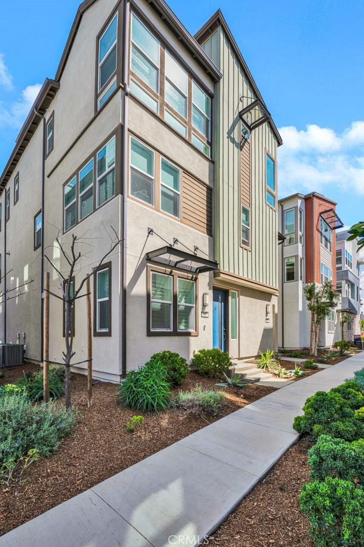 Sold $1,024,900 • Co-Listing Agent