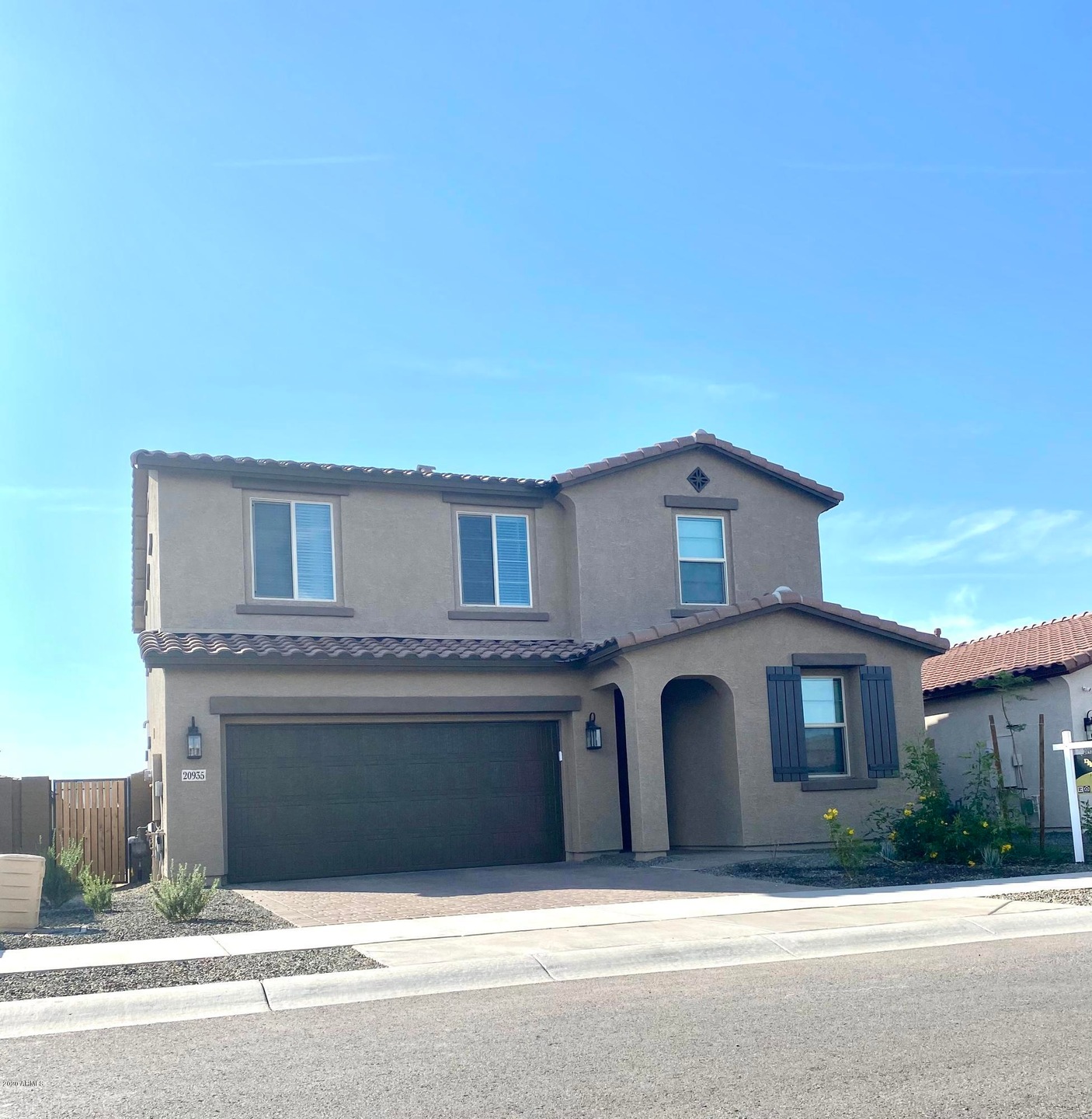 35F207FF-B3EF-4C9B-8ED4-C4B8C8562A7E