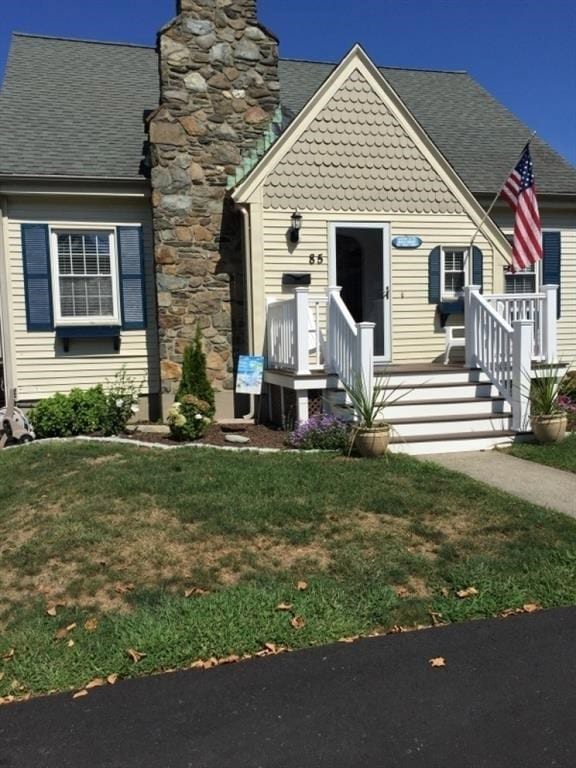 85 Maple Ave unit 2, Middletown, RI 02842 - photo 1