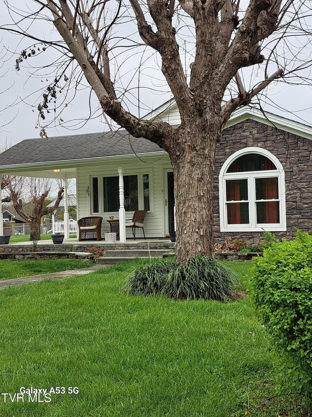 609 Orleans St, Johnson City, TN 37601 - photo 1