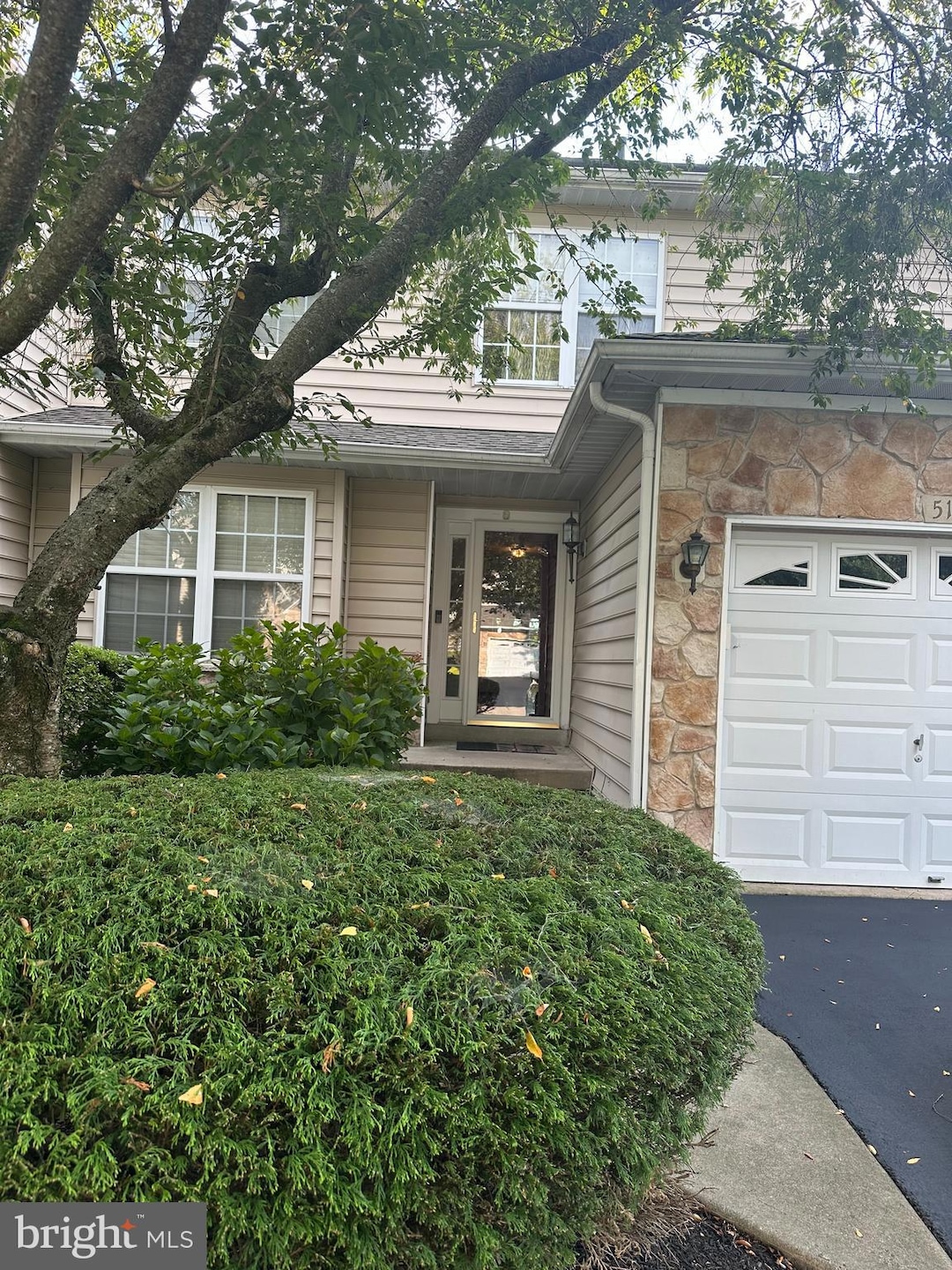 51 Hogan Way unit 52, Moorestown, NJ 08057 - photo 1