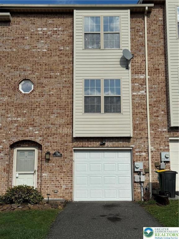 241 Flint Hill Rd, Alburtis, PA 18011 - photo 1