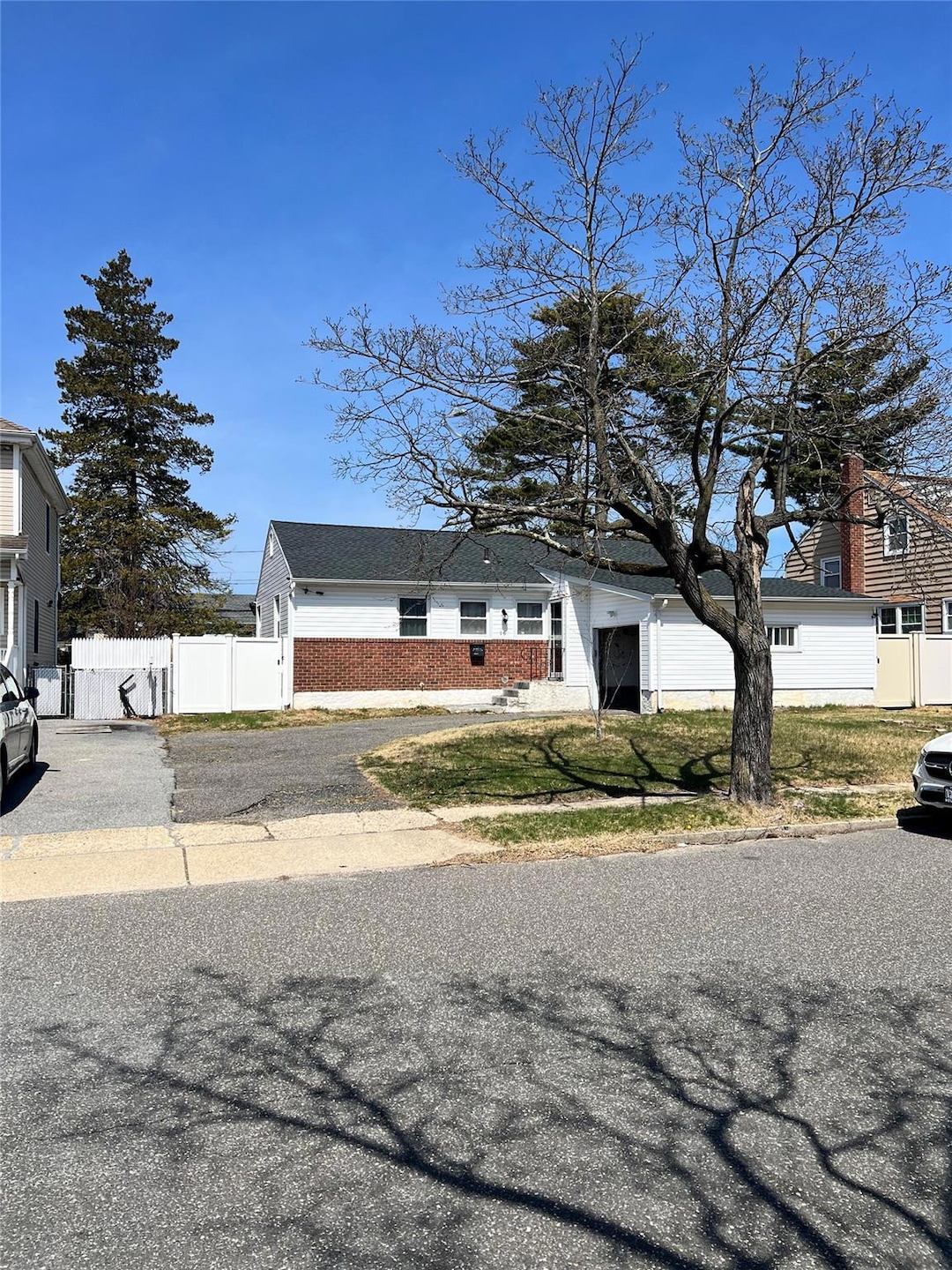 Sold $490,000 • Co-Listing Agent