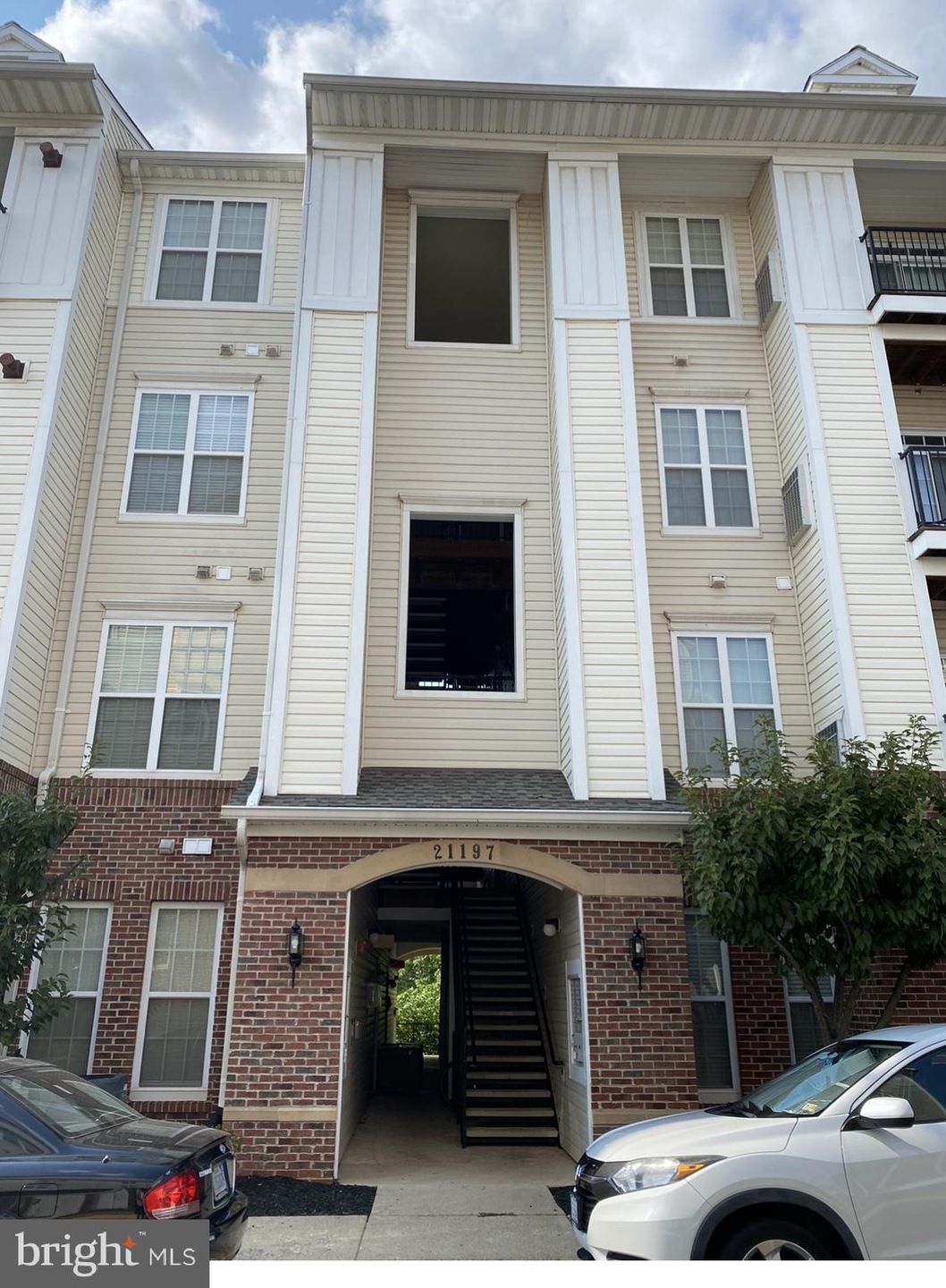 21197 Mcfadden Square unit 401, Sterling, VA 20165 - photo 1