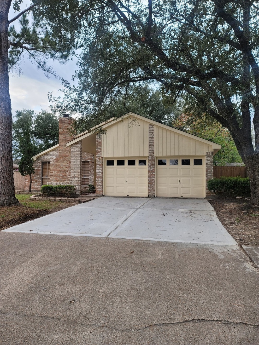 6907 Dusty Dawn Dr, Houston, TX 77086 - photo 1