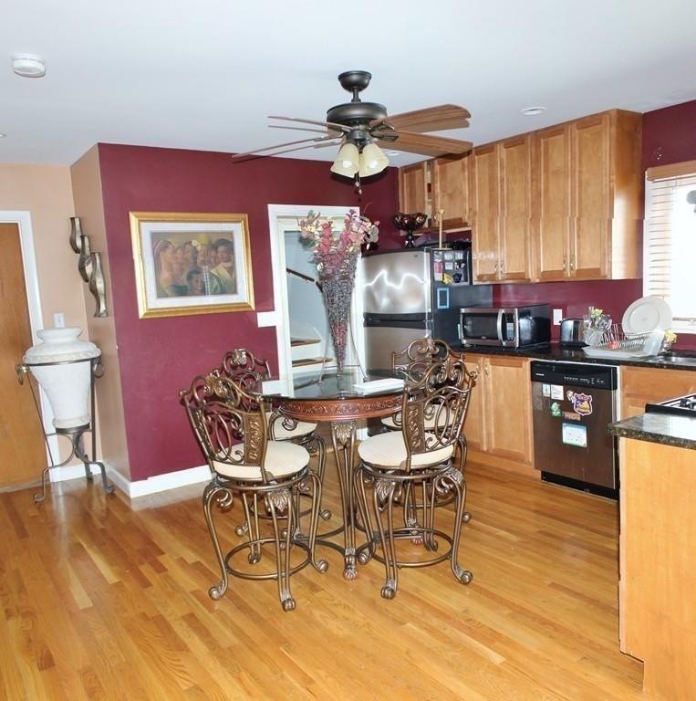 53 Ackers Ave unit 53, Brookline, MA 02445 - photo 1