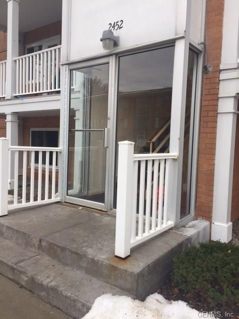 Entrance -- parking is right in front