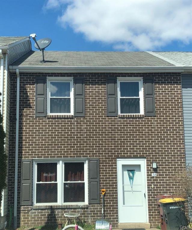 38 Eisenhower Cir, Whitehall, PA 18052 - photo 1