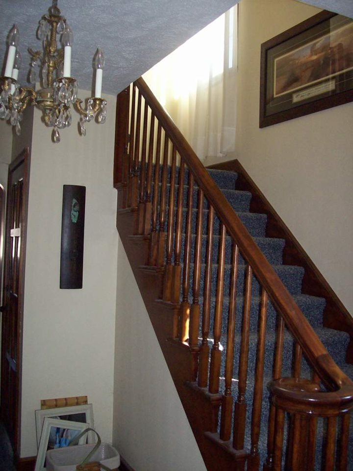 370 E Vincennes St, Linton, IN 47441 - photo 1