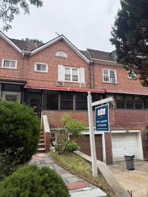 6111 Alderton St, Rego Park, NY 11374 - photo 1