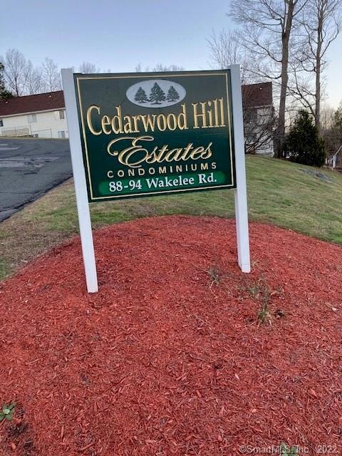 90 Wakelee Rd unit 1, Waterbury, CT 06705 - photo 1